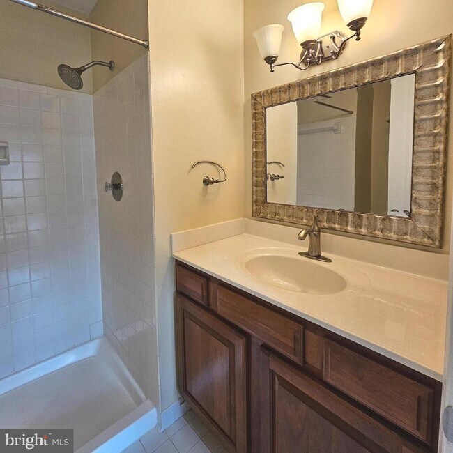 Building Photo - 7811 Wintercress Ln