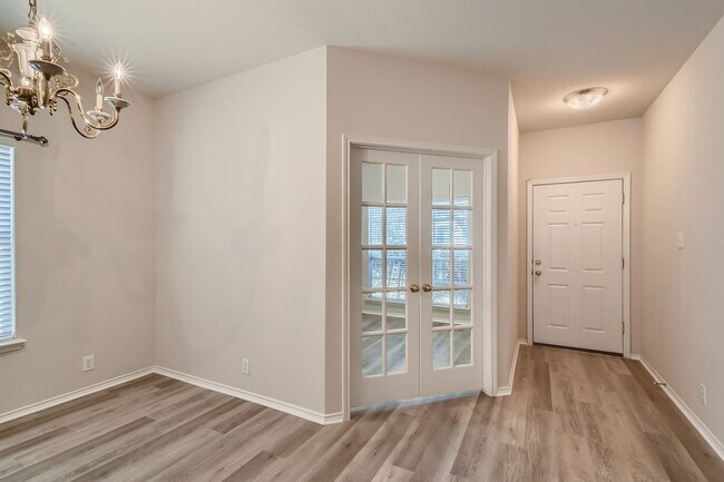 Building Photo - One-Story Beauty in Stone Oak