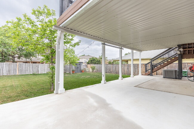 Building Photo - 11119 Rindle Ranch