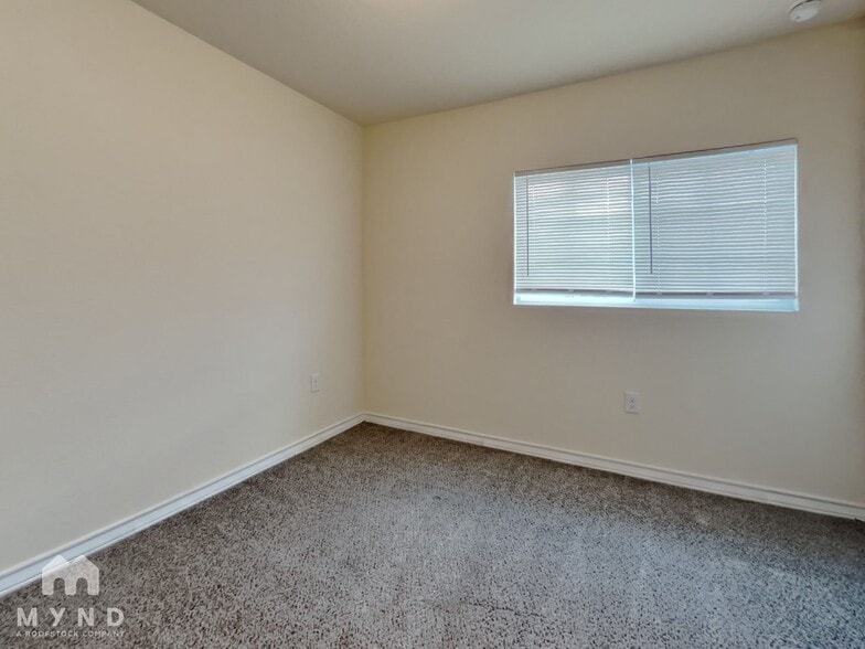 Building Photo - 6415 Melanzane Ave