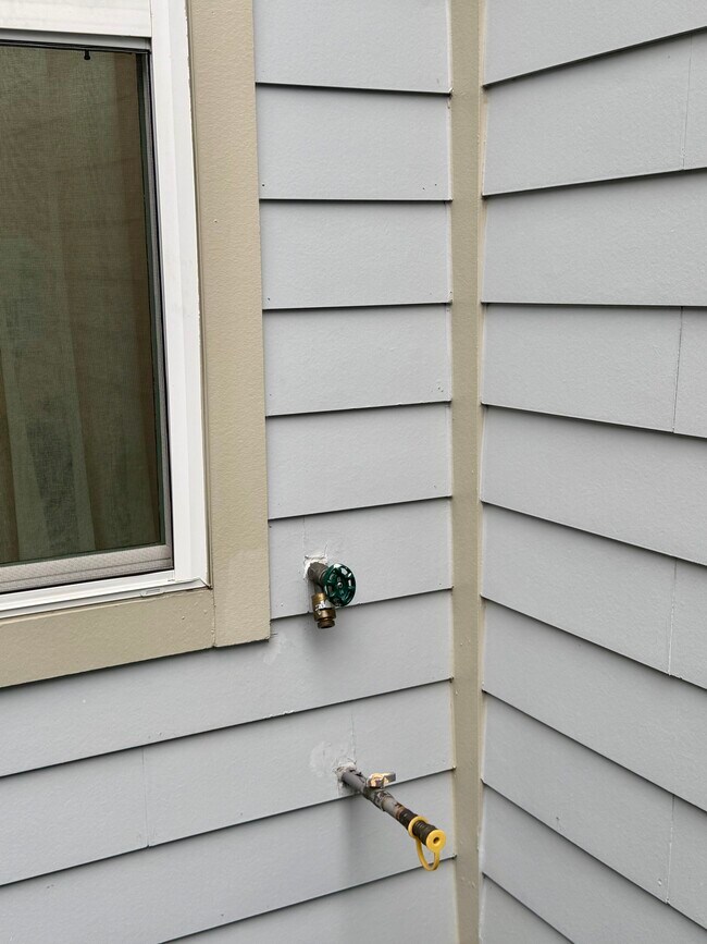 Building Photo - 7523 Tiffany Dr