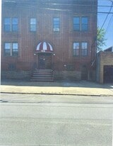 Building Photo - 102 W 49th St