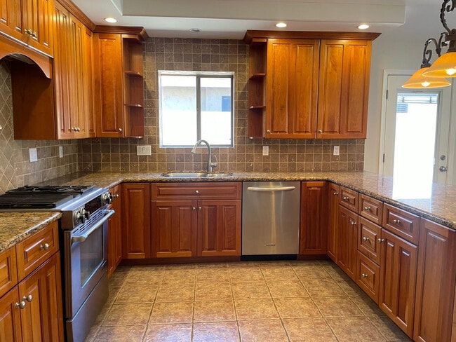 Building Photo - 21611 N 48th Pl