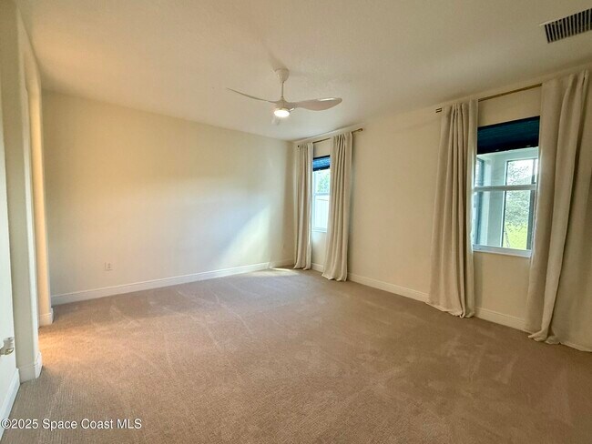 Building Photo - 7634 Loren Cove Dr