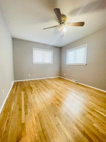 Building Photo - 8584 W Villard Ave