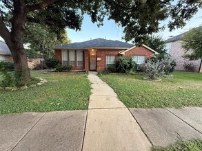 Building Photo - 1022 Dickens Ln