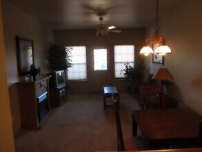 Building Photo - 2415 Quarter Horse Trl