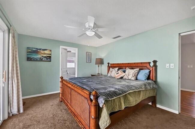 Building Photo - 3425 Fairview Dr