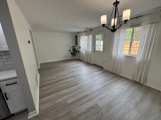 Building Photo - 5585 Hecate Ct