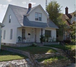 Building Photo - 3 or 4 bedroom (3 bedrooms+ bonus room) House in Rum Village