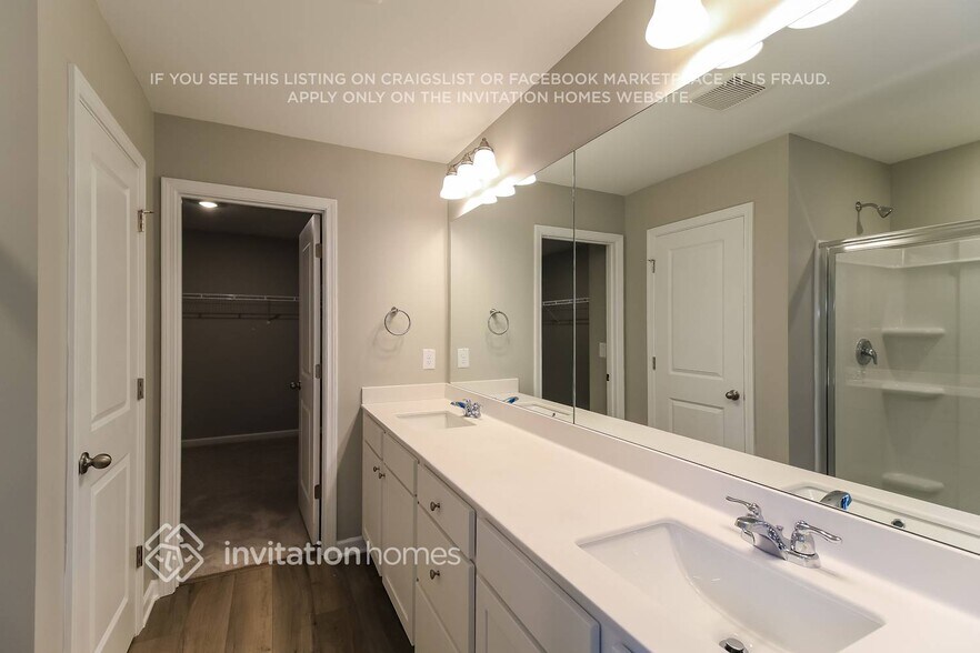 Building Photo - 1006 Starmoss Ln