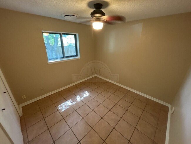 Building Photo - 3202 Brookbend Dr