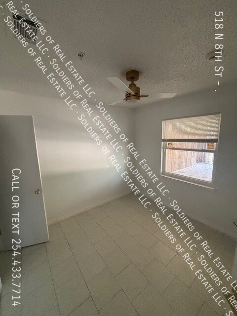 Building Photo - 518 N 8th St