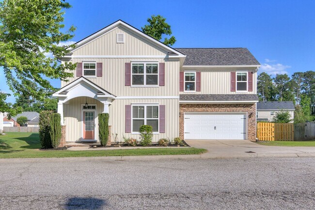 Primary Photo - 4 Bedroom House in Groveotwn