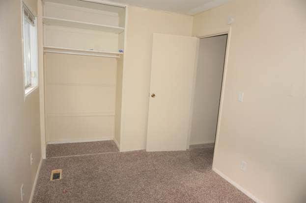 Building Photo - 2425 E Elm St