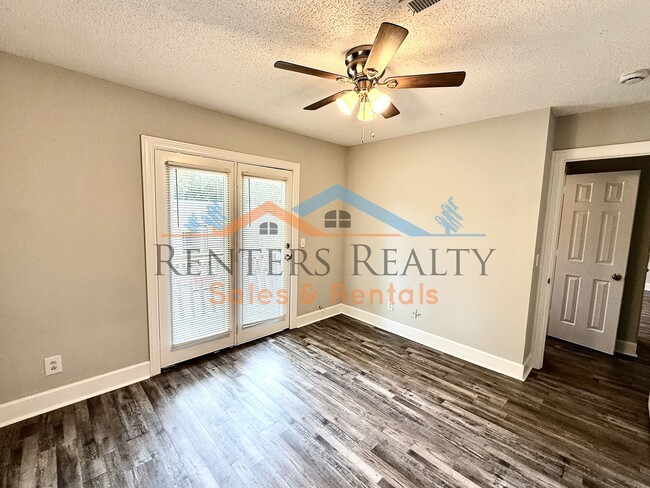 Building Photo - Beautifully Updated Condo Available Now!