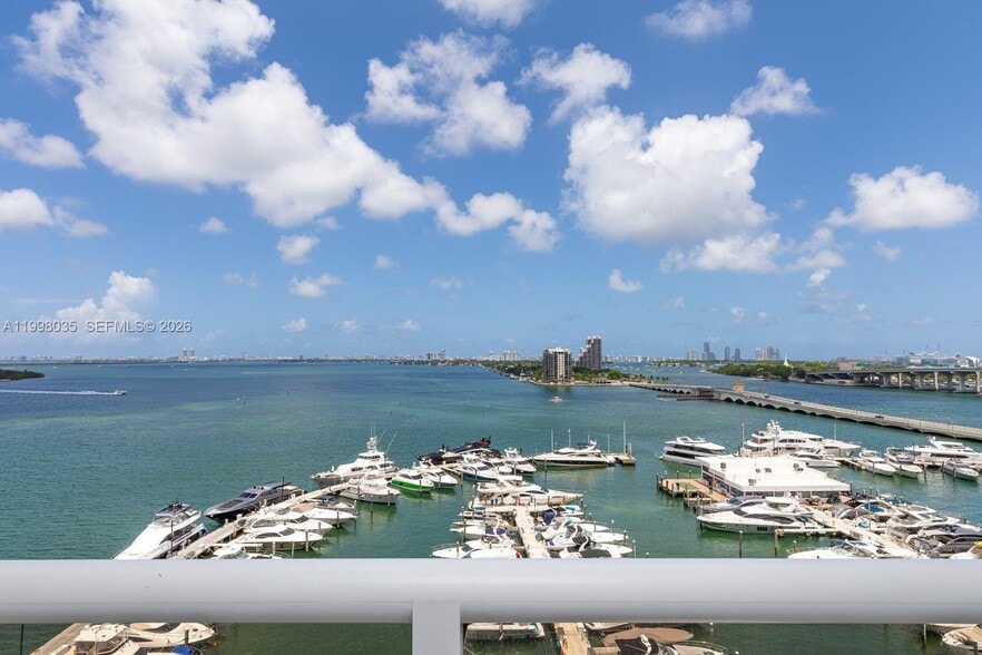 Building Photo - 1717 N Bayshore Dr