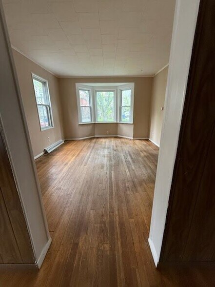 Building Photo - 407 Magee Ave