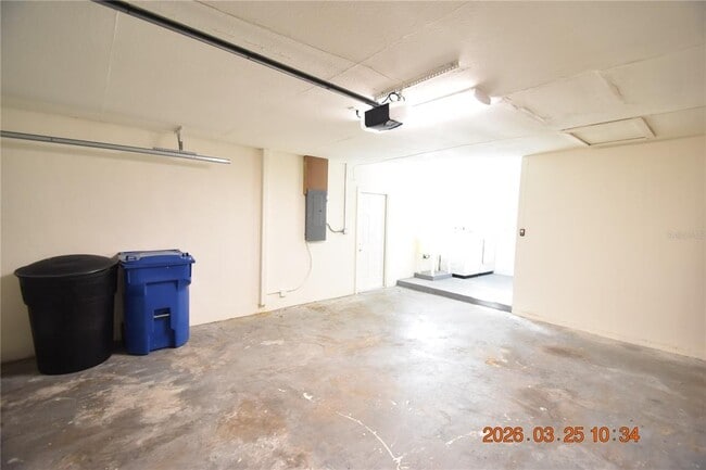 Building Photo - 2600 60th Ave S