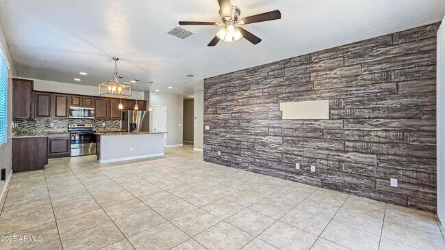 Building Photo - 23832 W Magnolia Dr
