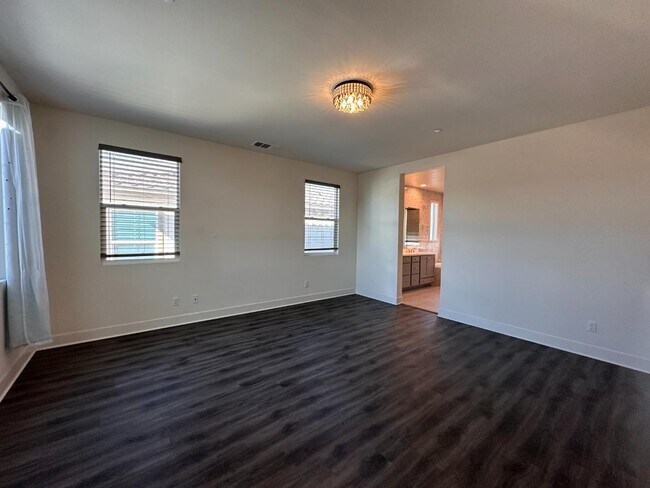 Building Photo - 15852 Ellington Wy
