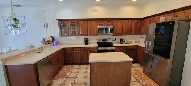 Building Photo - Beautiful 4/3 2 Story Pool Home In Ocoee FL