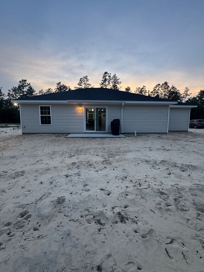 Building Photo - 465 Church Cir