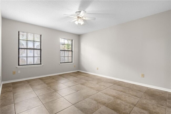 Building Photo - 5928 Windham Ct