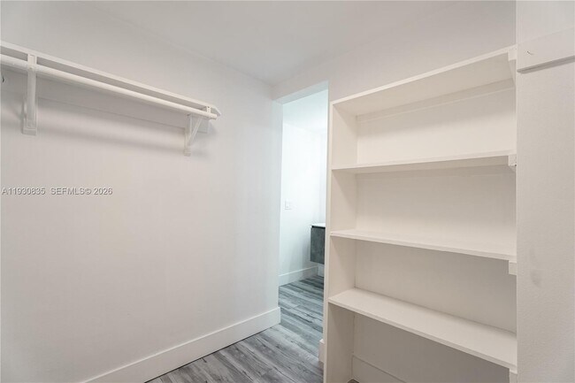 Building Photo - 3660 NE 166th St