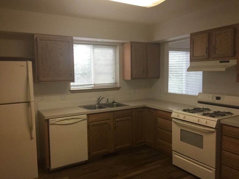 Building Photo - 2342 NW Ridgeline Dr