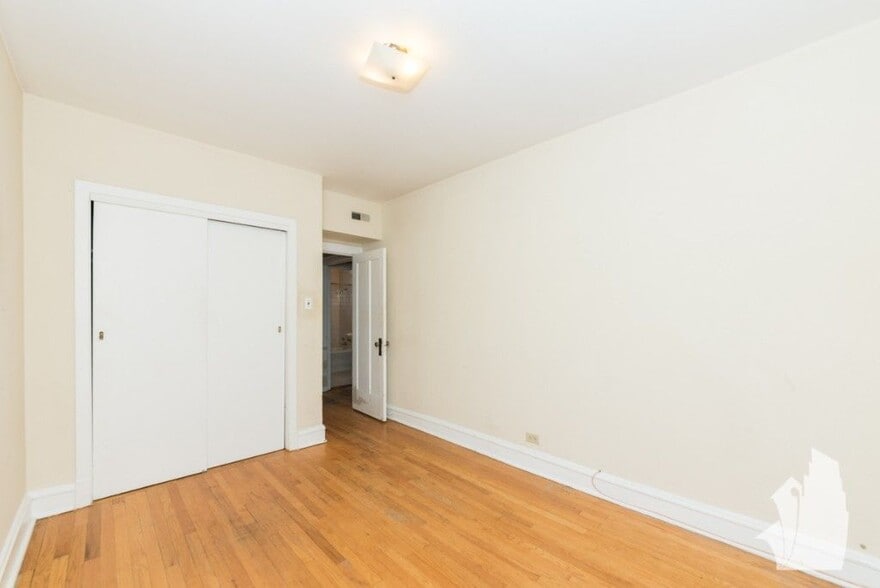 Building Photo - 3701 N Hoyne Ave