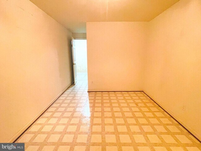 Building Photo - 9 Scarlet Oak Cir