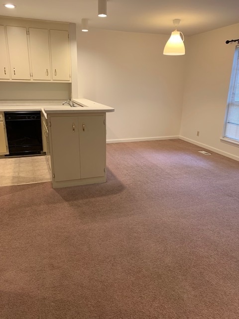 Building Photo - West End/Vanderbilt Area 2 Bedroom Townhome