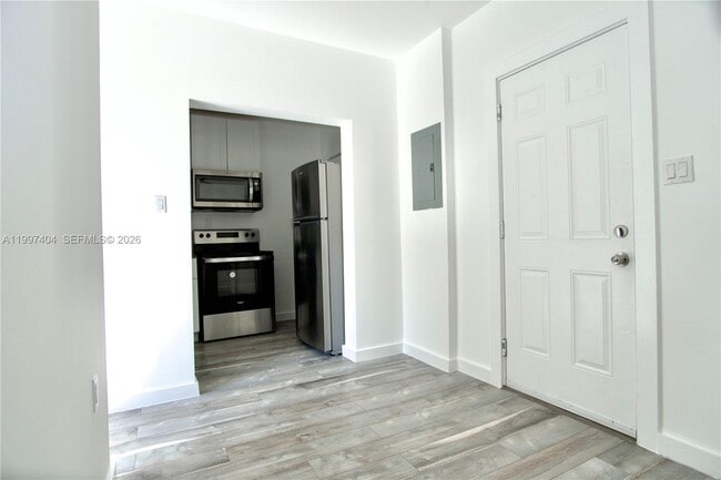 Building Photo - 1036 SW 5th St