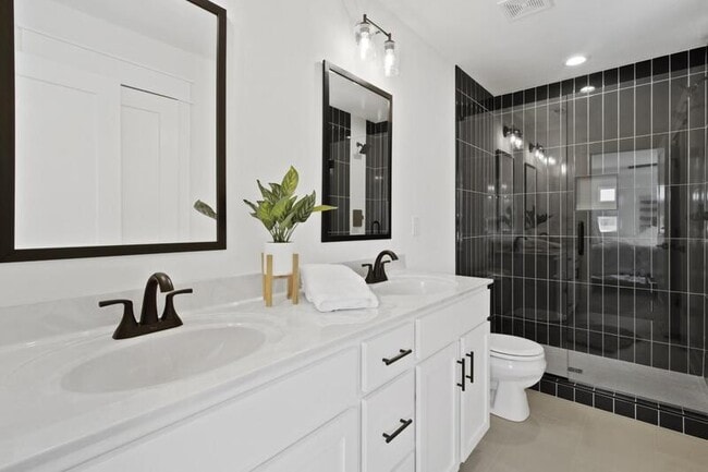 Building Photo - 41 W High St