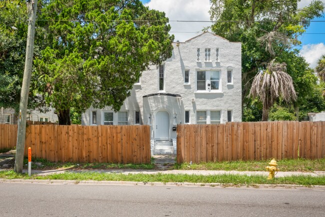 Building Photo - 3524 Boulevard
