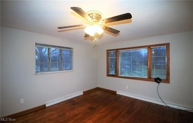 Building Photo - 617 Robinson Ave