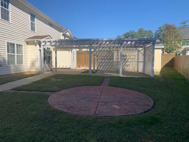 Building Photo - 1205 Dexter Ridge Dr