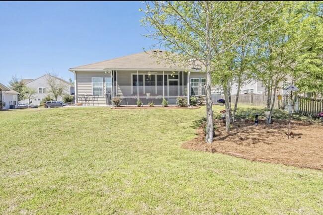 Building Photo - 5013 Bowles Dr