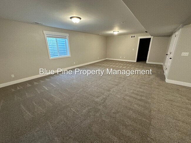 Building Photo - 679 Sterling Dr