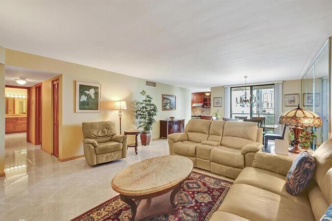 Building Photo - 1000 S Ocean Blvd