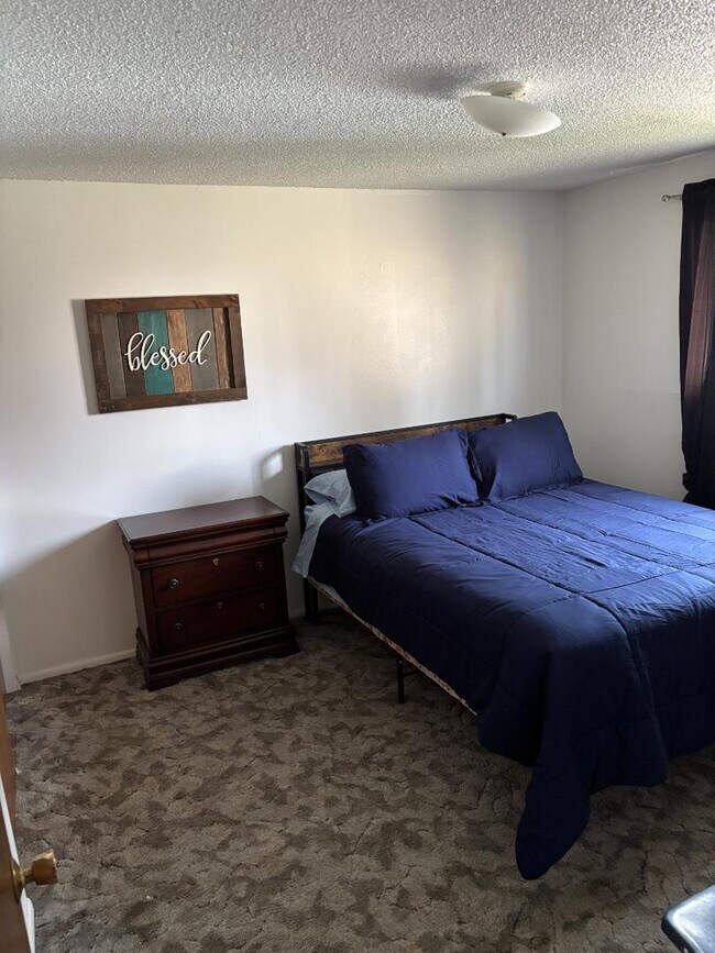 Building Photo - 1131 Walnut St