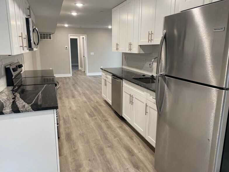 Kitchen - 1716 Jackson St