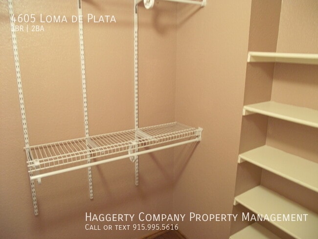 Building Photo - 4605 Loma De Plata Dr