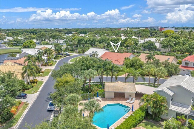 Building Photo - 17194 Ventana Dr