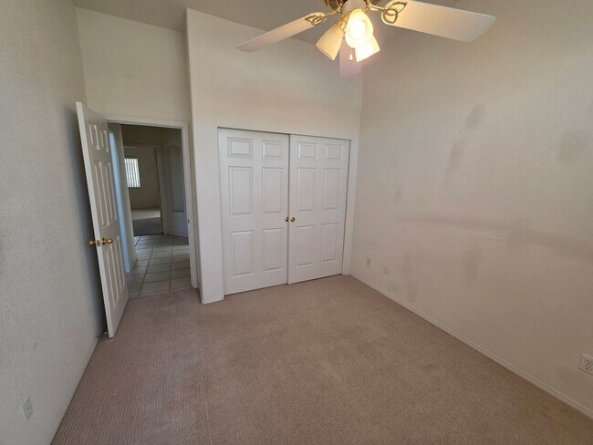 Building Photo - Spacious 3-Bedroom Home with RV Parking & 3-Car Garage in Bullhead City