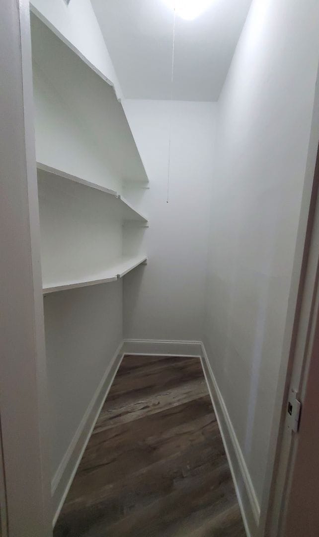 Building Photo - 4237 N Lincoln Ave