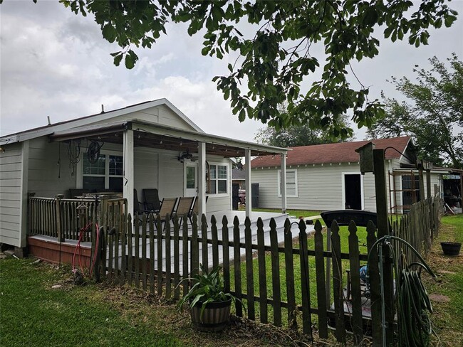 Building Photo - 2509 Randolph Rd
