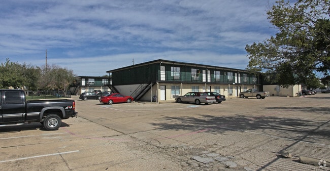 Building Photo - Eagle Manor Apartments
