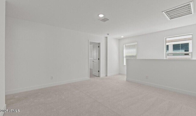 Building Photo - 8018 W Griswold Rd